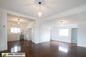 030A7707 kitchen and lounge