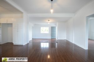 030A7708 kitchen and lounge 2