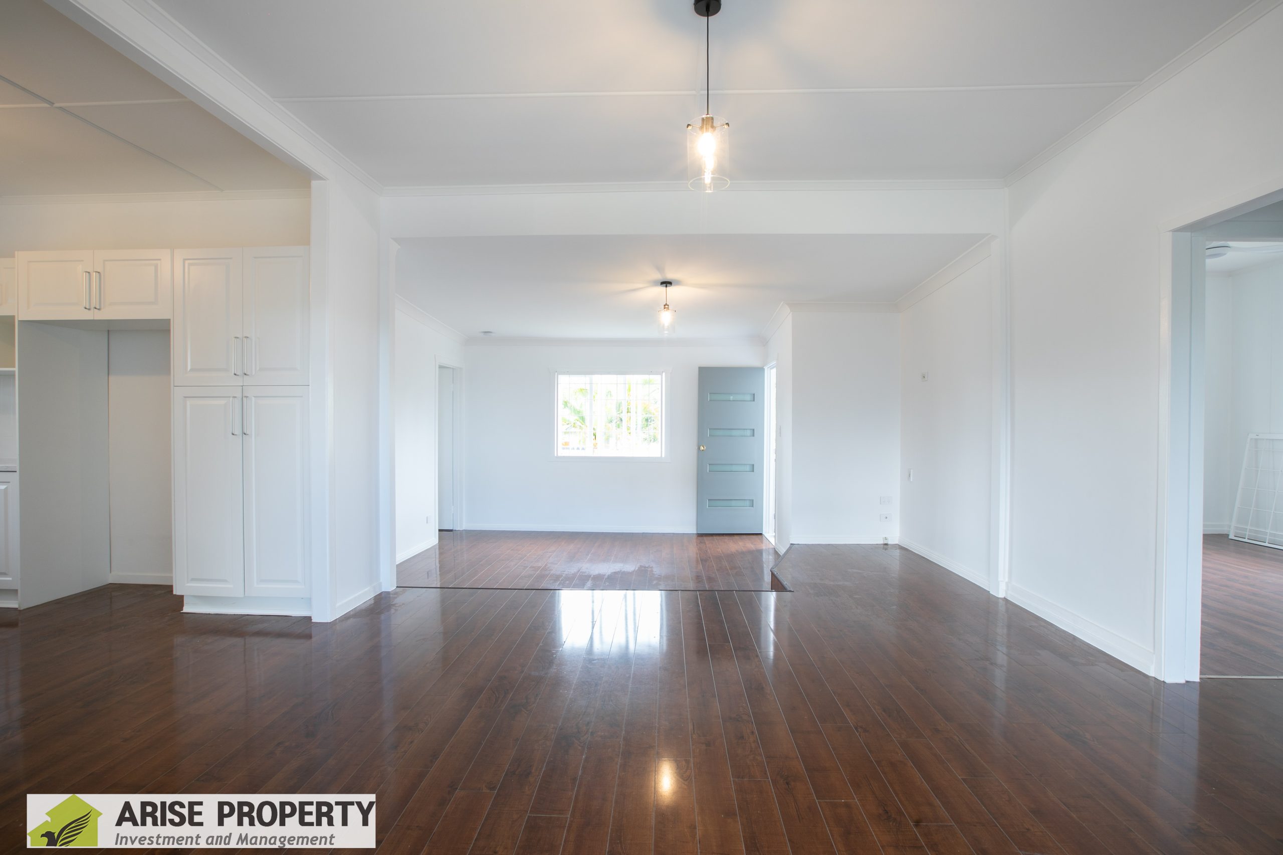 030A7708 kitchen and lounge 2