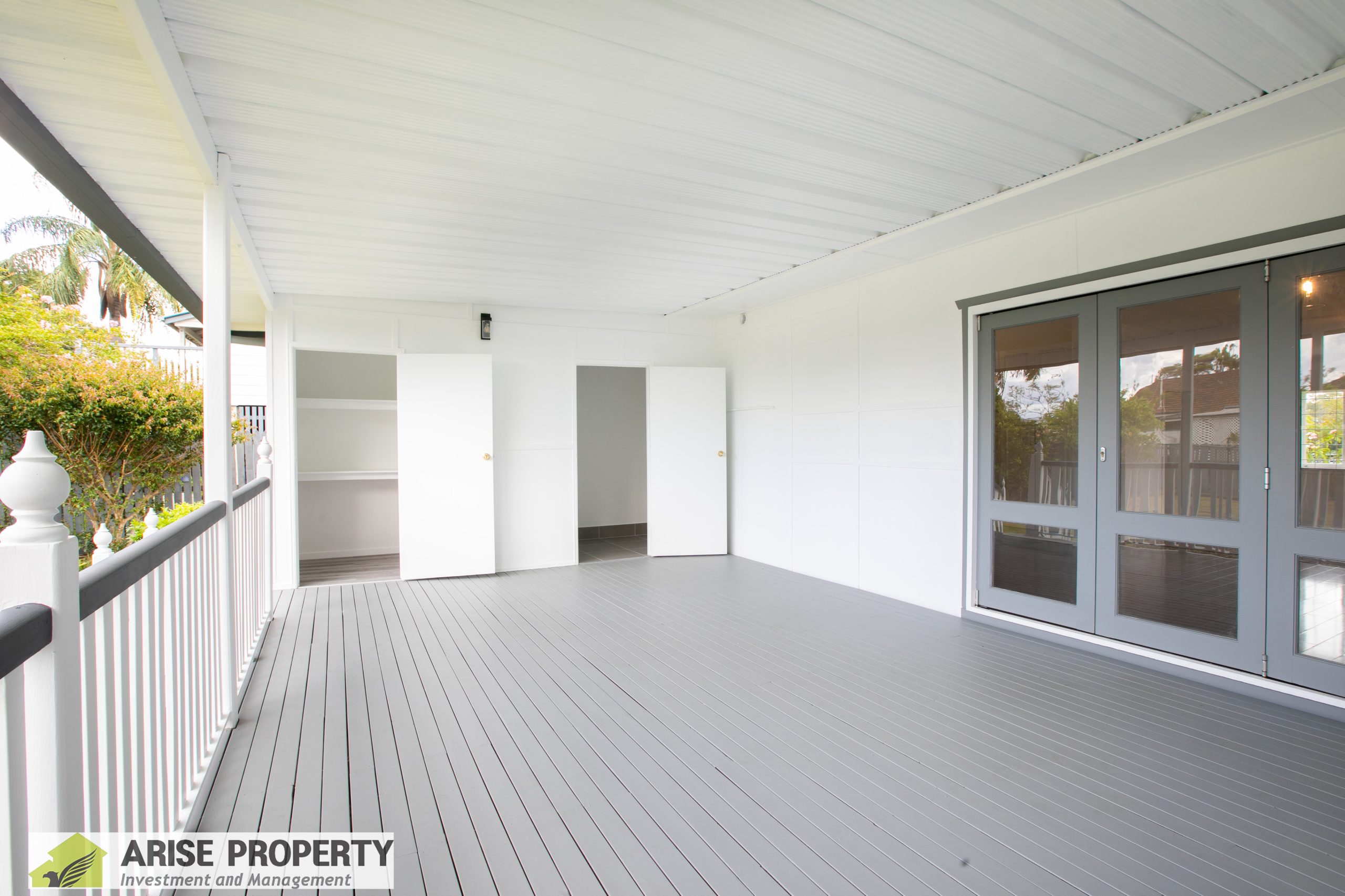 030A7730 deck and laundry storage