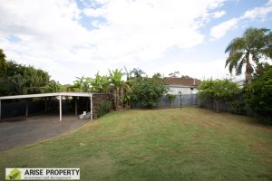 030A7751 car port and yard